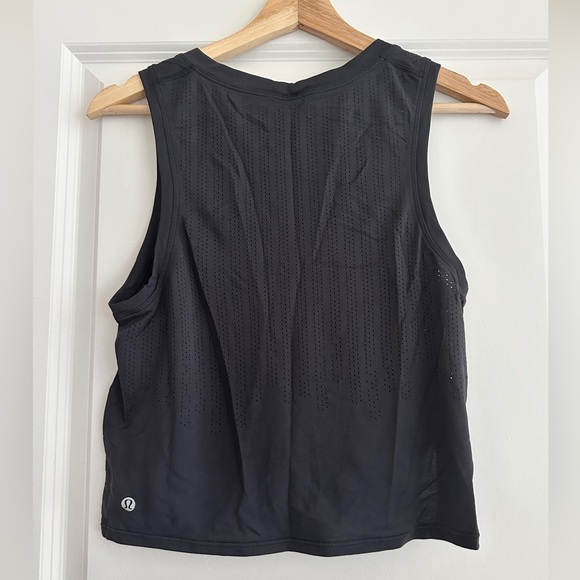 Lululemon Train to Be Tank in Rain Stripe Black - Size 4 - Picture 8 of 9